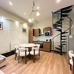 21 Atelier Chaplin Montorgueil * Παρίσι